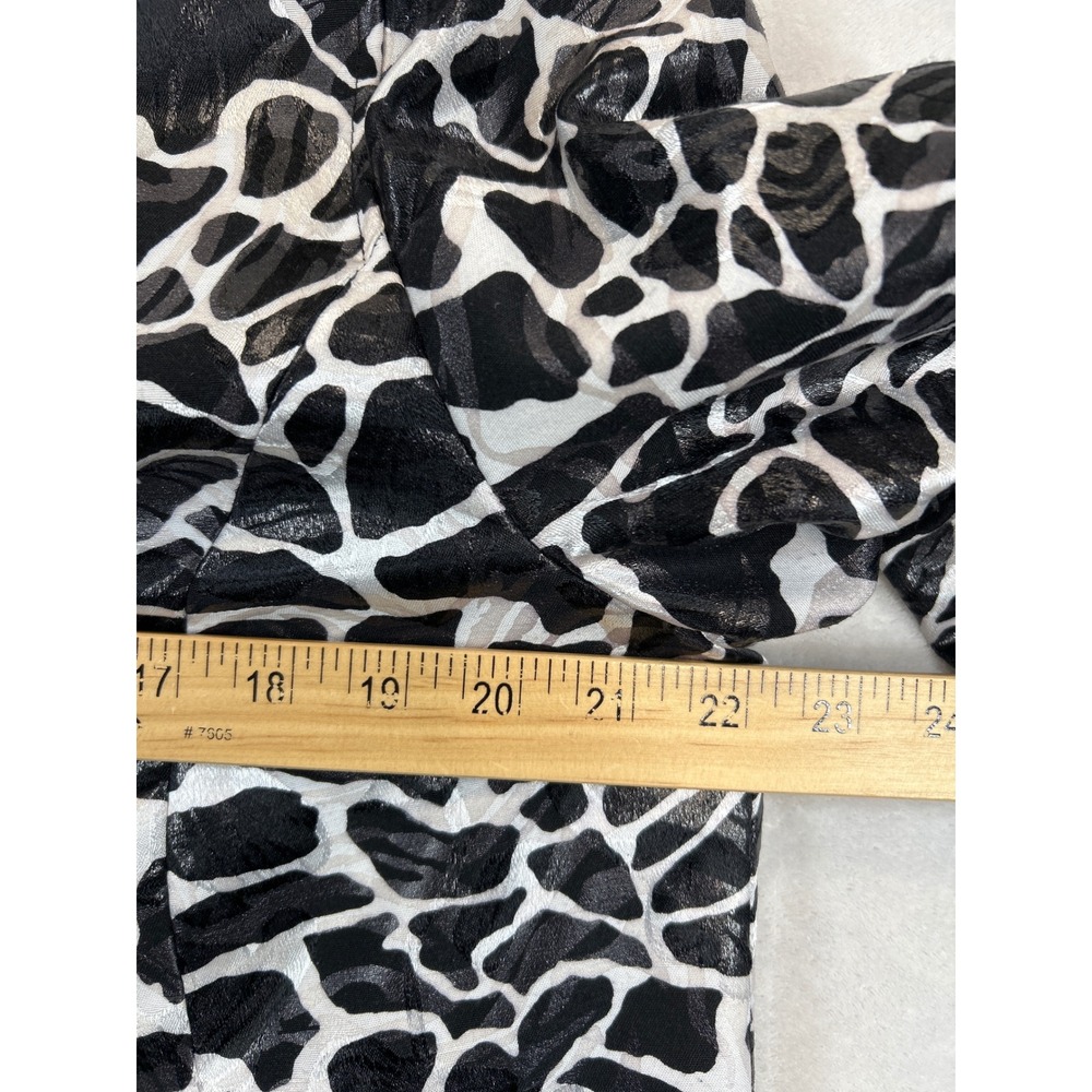 Chico's Jacket Womens 2 Black White Giraffe Print‎ Crinkle Metallic 3/4 Sleeve - Picture 5 of 6